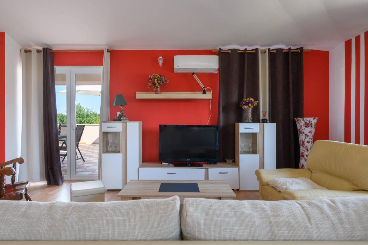 Ana Apartment Liznjan Luaran gambar